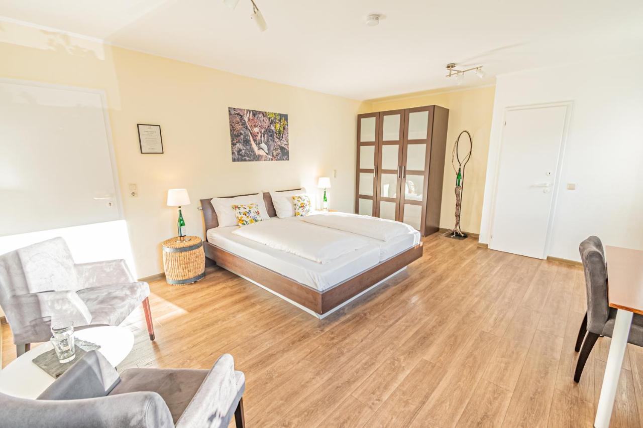Weinhotel Ayler Kupp Kültér fotó